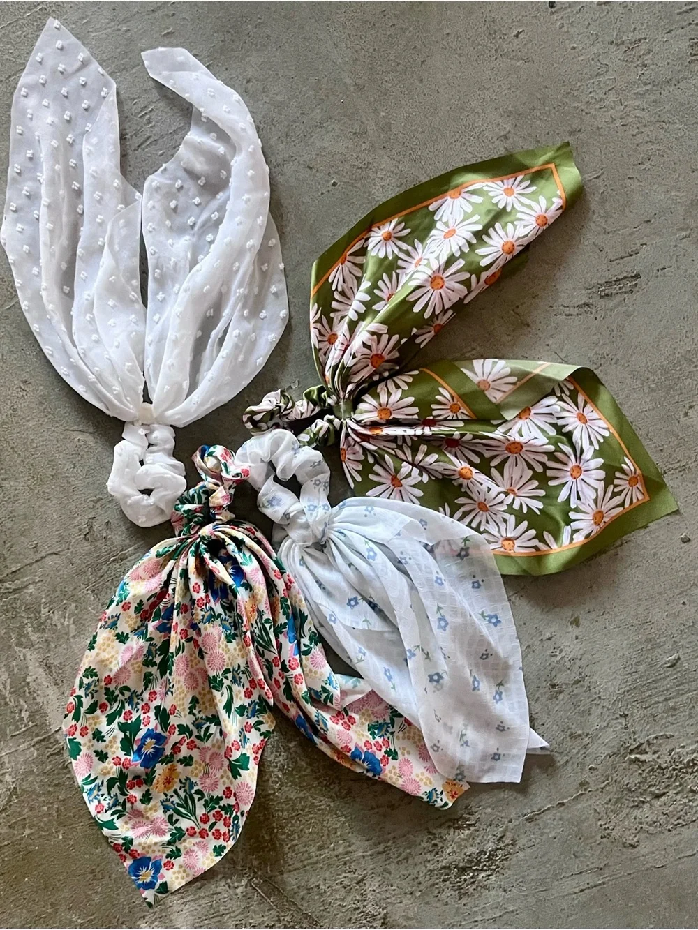 Floral Daisy Bow Scrunchie Scarf - Olive Green